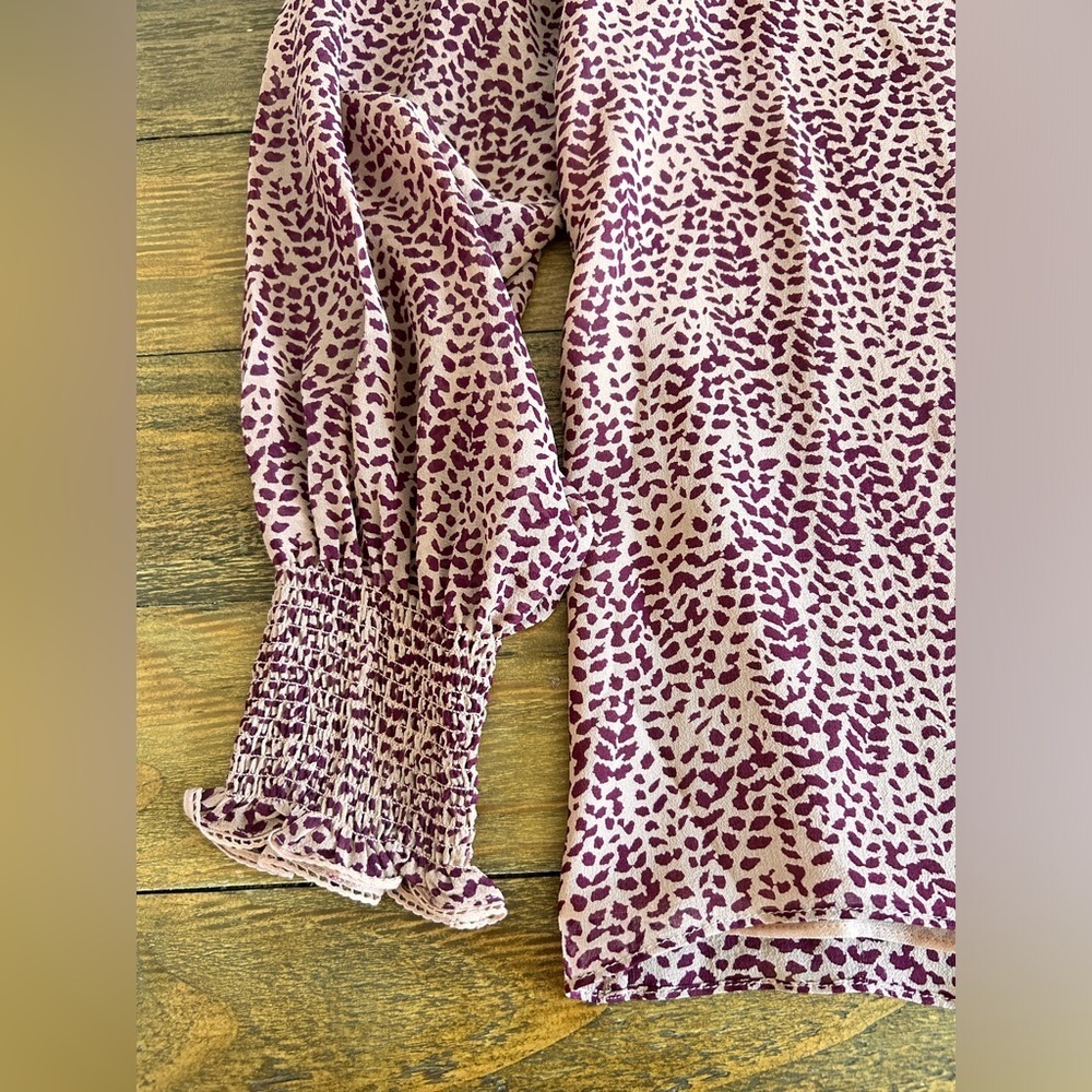 JOIE Bolona 100% Silk Puff-Sleeve Blouse in Tan and maroon - Picture 8 of 15